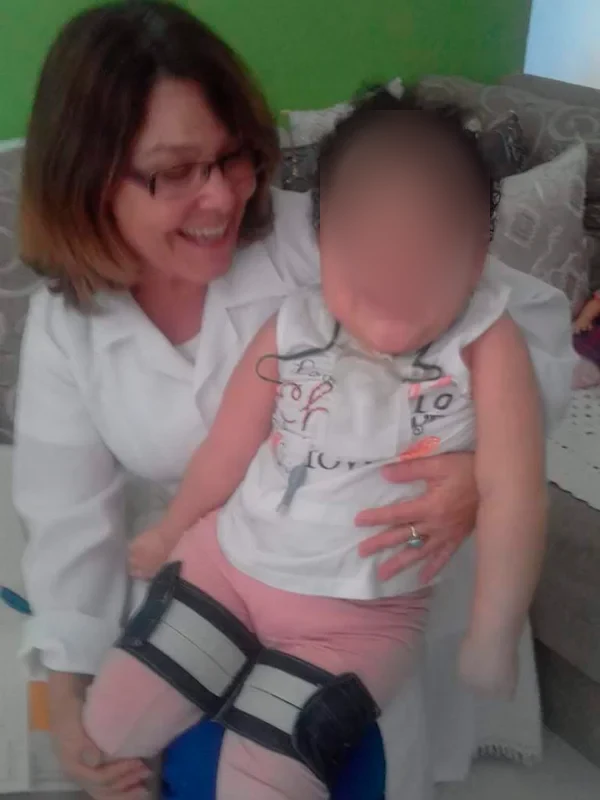 Cuidado, vínculo e acolhimento infantil.